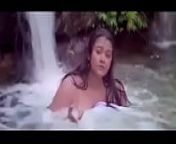 Hot dessi girl seduce a boy in water from indian water