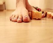 Goddess Nulien-Bread Crush Barefoot and With Slippers (Preview) from crush feet