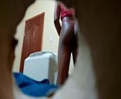 Usinichungulie Wewe Kenyan House Maid Kwa Bedroom Yangu (4) from saudi boss fucked kenyan maid