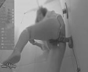 I wanna do live shows so I train anal penetration. In black and white. No audio. In this video I use a giant dildo cock, I like to feel it in my tight asshole. I have long and curvy hair and big butt cheeks. Blurred version. from japan sex versi long xxx