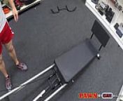 Fitness trainer pawns his gym equipement and ass from gym trainer fuck gays