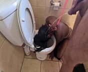 Human toilet indian whore get pissed on and get her head flushed followed by sucking dick from girls pooping in toilet