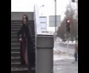 (CRAZY RUSSIA) Shameless babe flashing & piss in the snow from public agent girl rusia