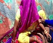 रक्षाबंधन पर दीदी को मिला मोटे लंड का तोहफा हिंदी में अश्लील from desi sex videos of newly married bhabhi giving hot handjob