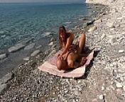 ЭТО ПРОИЗОШЛО! Русский Тревел - блоггер и сумасшедшая, развратная нудистка трахаются на пляже в Болгарии. Минет, фэйсситтинг, скачет верхом, сквирт, раком,кончает на лицо. Саша Бикеева from russian nudist family gir
