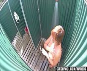 Busty MILF Spied in Public Shower from espiada en la ducha en hd