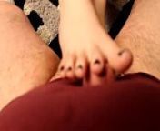 Daizy - First Time Footjob from daizy aizy