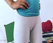 BIG ASS and SPONGEE Puffy CAMELTOE Pussy Teen In Tight Pants from rubbing yoga pants