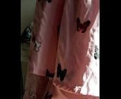 Espiando por debajo del vestido de mi hermanastra se da cuenta que la grab&oacute; y me da su culo (VIDEO COMPLETO ) from 理财投资搭建下载（kxys vip电报：@kxkjww） wcf