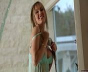 Brett Rossi and her magic shower from bret lee