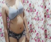 Hot SL Indian Cam Model TakeOff Clothes (viral video) from priyumi