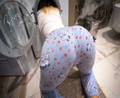 step sister gets fucked while is stuck inside of washing machine - creampie from washingt