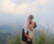 How to kiss like in a movie scene? Scenic kissing in Sri Lanka! from chinese movie hot neck kissing