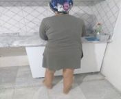 Turbanli olgun bulasik yikiyor kulotlu corap etek alti - Turk ifsa from princessherra in stockings hijab ckxgir naked pussy fuck