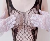 A fashion model wearing a whole body network is masturbating with nipples. from 岑溪办会计从业资格证✨办证网zhengjian shop✨