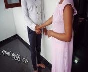 මට කැපුවත් ලයිට් නම් කපන්න එපා මලේ Sri lankan Sex Wife Fuck with Stranger electricity guy Pay Bills from tamil aunty xxx videos